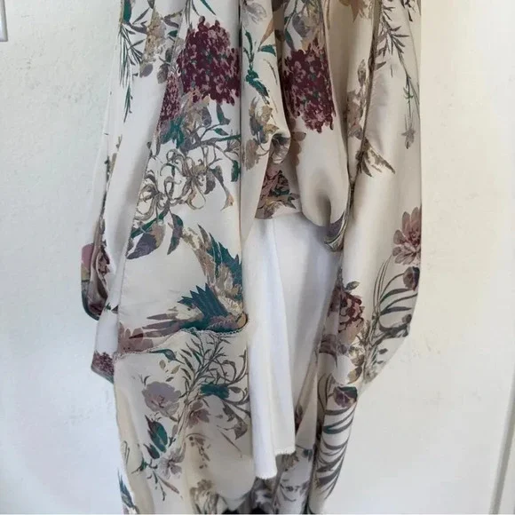 Honey Punch Spring Cream Floral High Low Dress with side Pockets - Picture 8 of 11